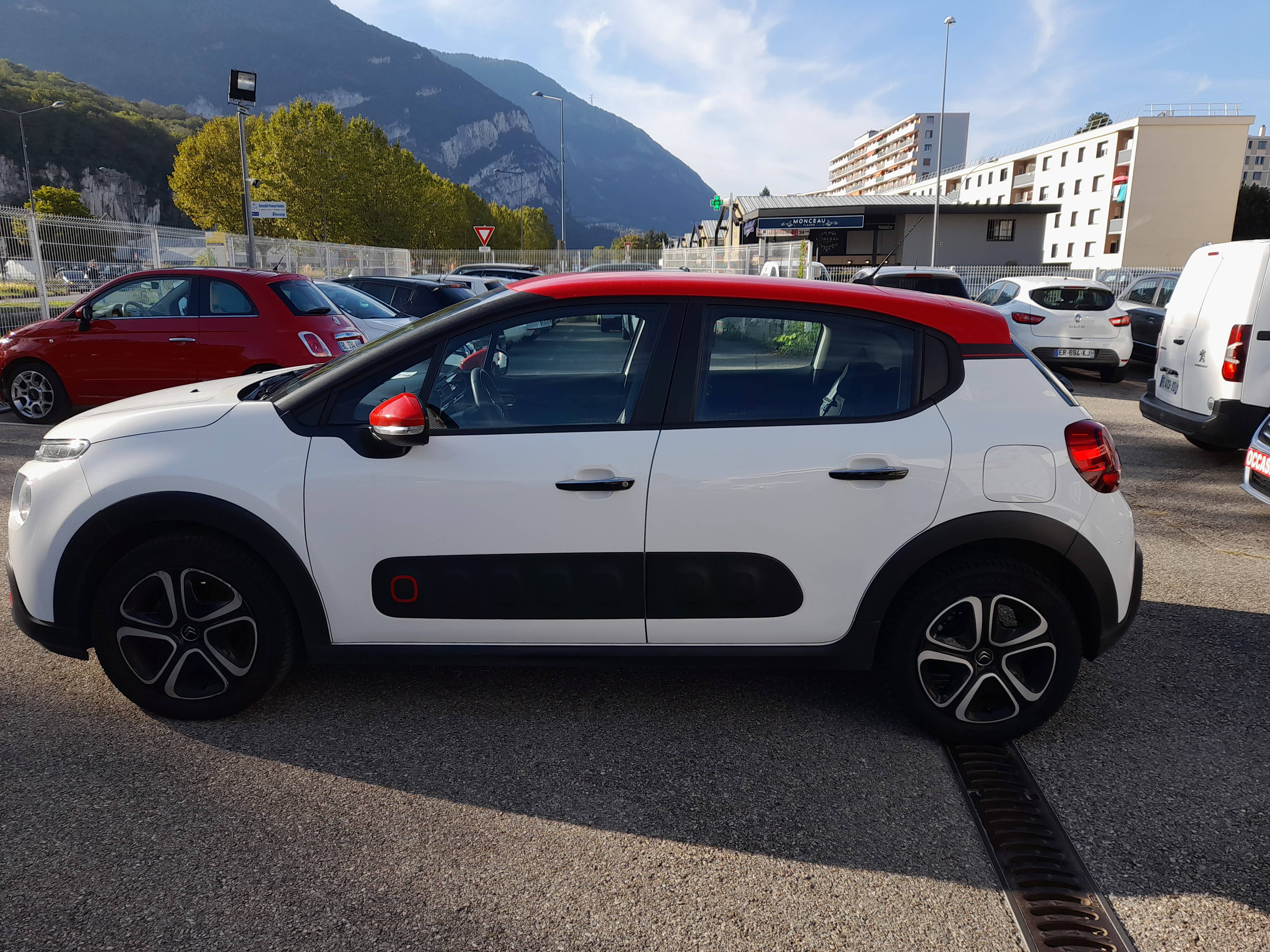 Citroën C3  1.2 PURETECH 110 CH  SHINE occasion - Photo 5