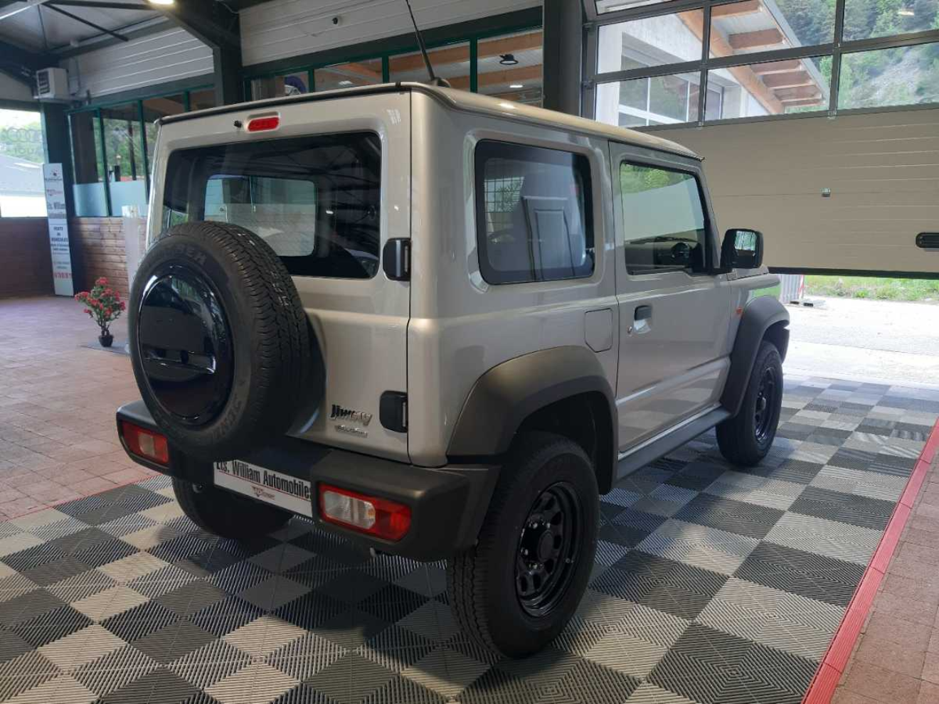 Suzuki Jimny  1.5 VVT 2 PLACES PRIVILEGE occasion - Photo 4