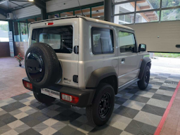 Suzuki Jimny  1.5 VVT 2 PLACES PRIVILEGE occasion - Photo 4