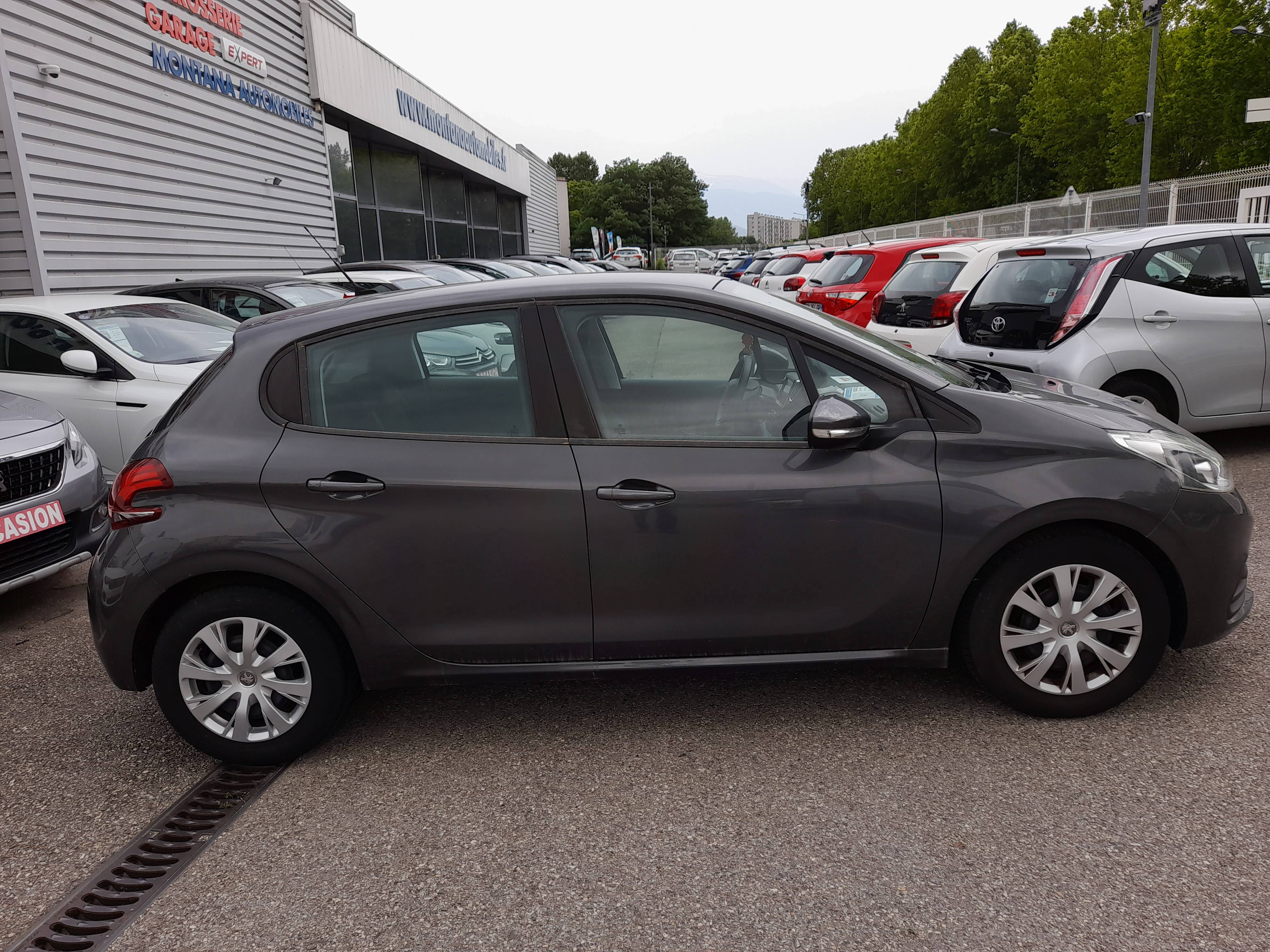 Peugeot 208  1.2 PureTech 82ch E6.2 Evap Active 5p occasion - Photo 2