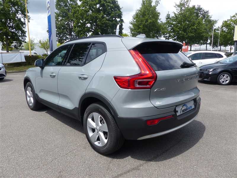 Volvo XC40   ESSENTIAL HYBRID B3 2.0 165CH BVA7 occasion - Photo 6