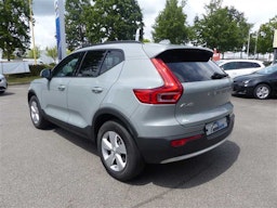 Volvo XC40   ESSENTIAL HYBRID B3 2.0 165CH BVA7 occasion - Photo 6