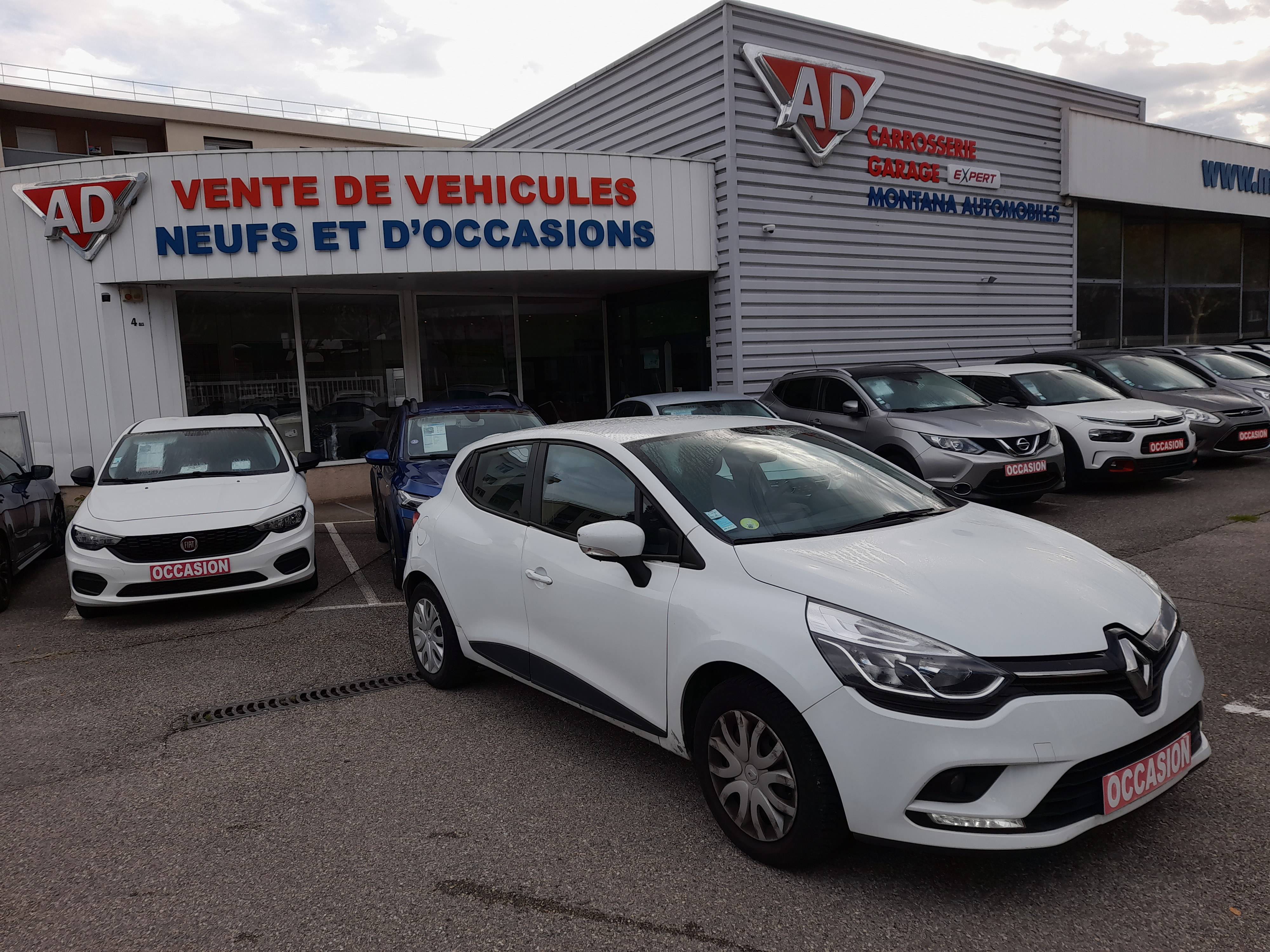 Renault Clio  IV 1.5 DCI 90 AIR MEDIANAV SOCIETE occasion - Photo 1