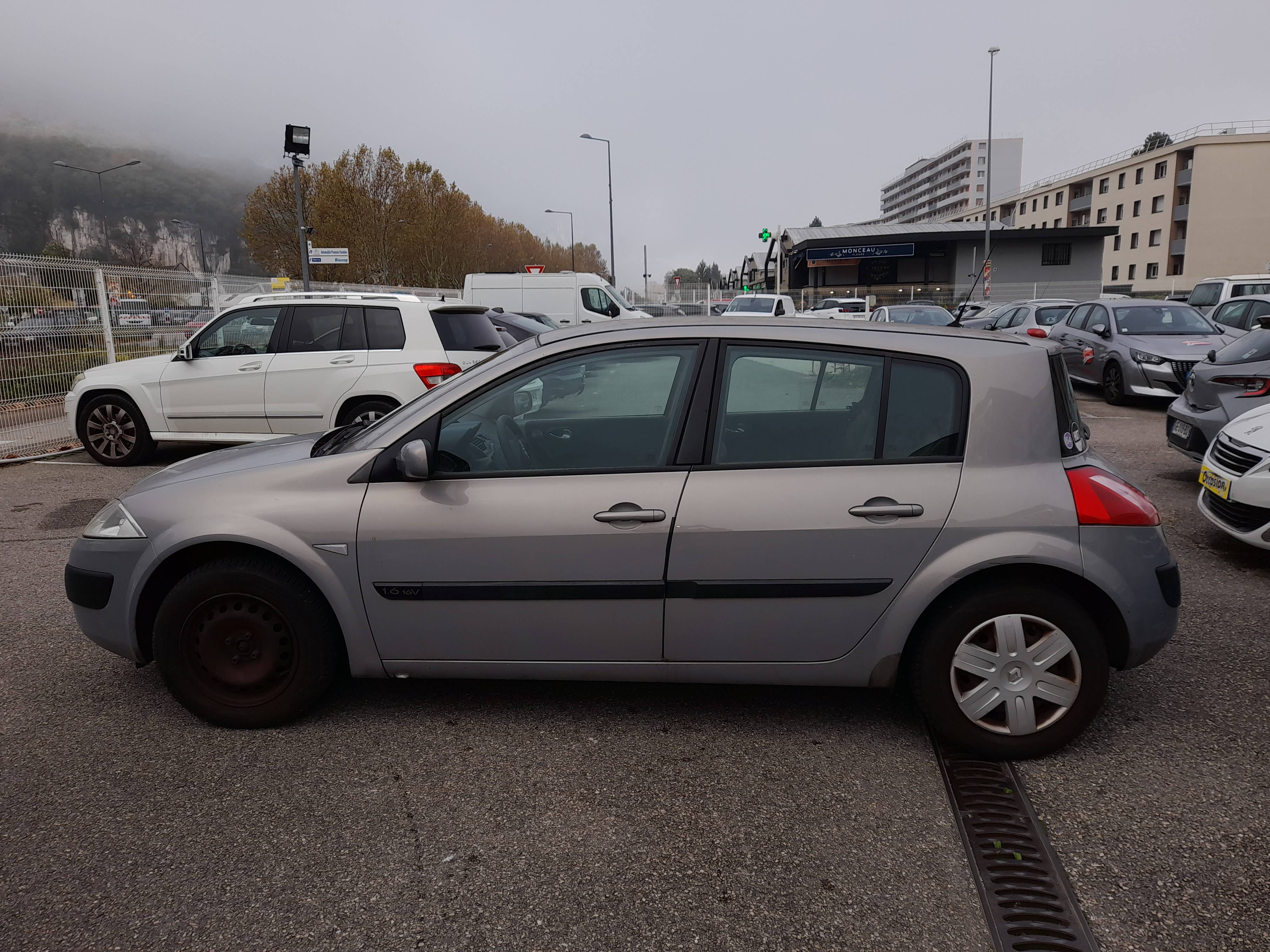 Renault Mégane  1.6 115 ch occasion - Photo 5