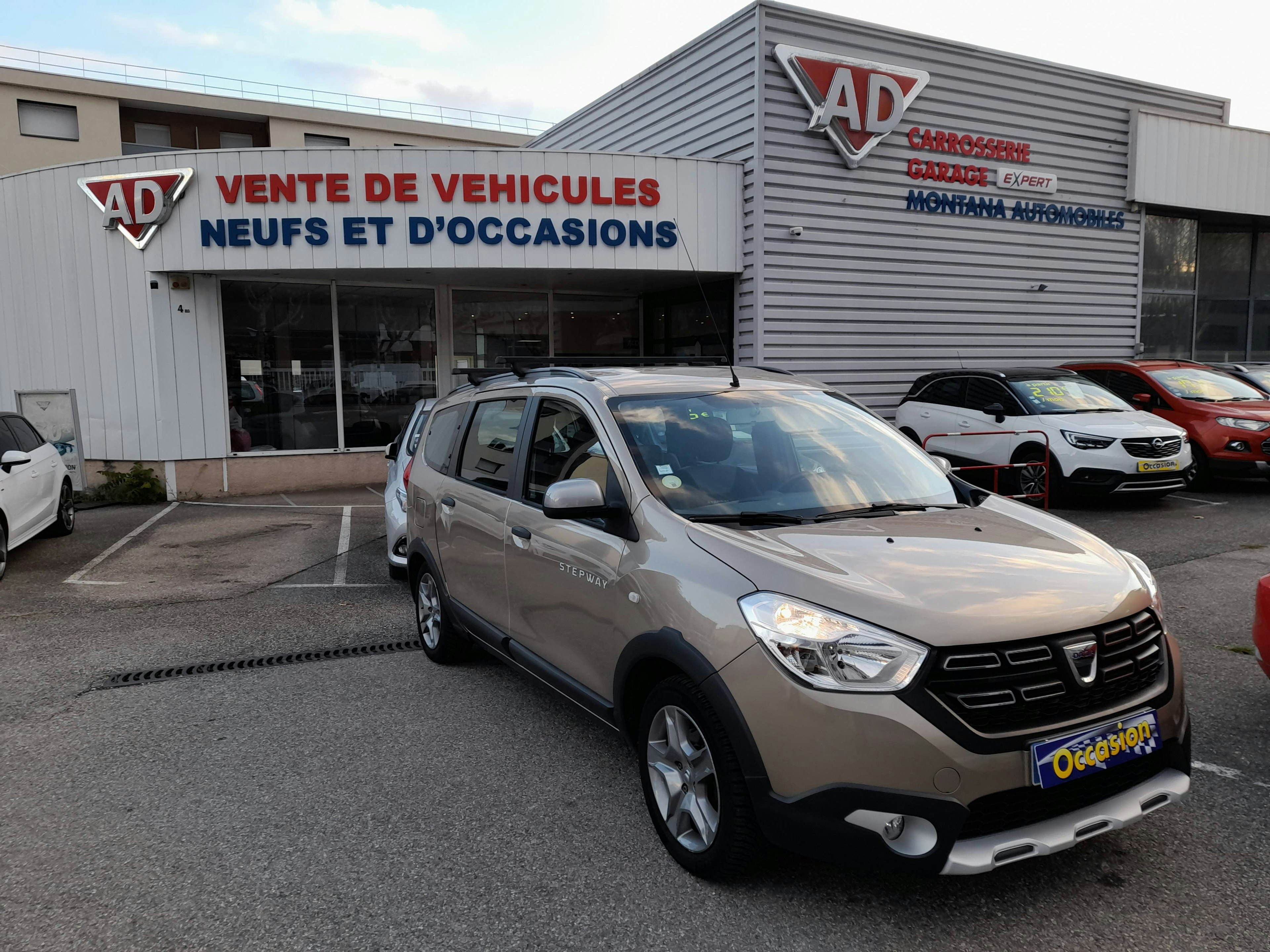 Dacia Lodgy 1.5 Blue dCi 115ch Stepway 7 places occasion