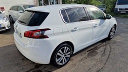 Peugeot   308 1.2 ESSENCE 110CV BVM6 ALLURE occasion - Photo 3