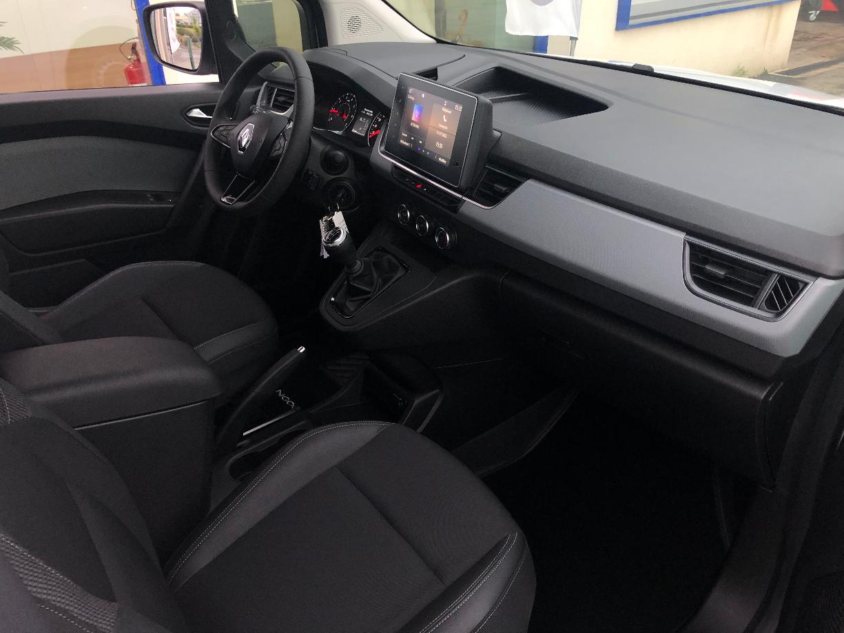 Renault Kangoo Van  TCE 100 GRAND CONFORT SESAME OUVRE TOI occasion - Photo 8