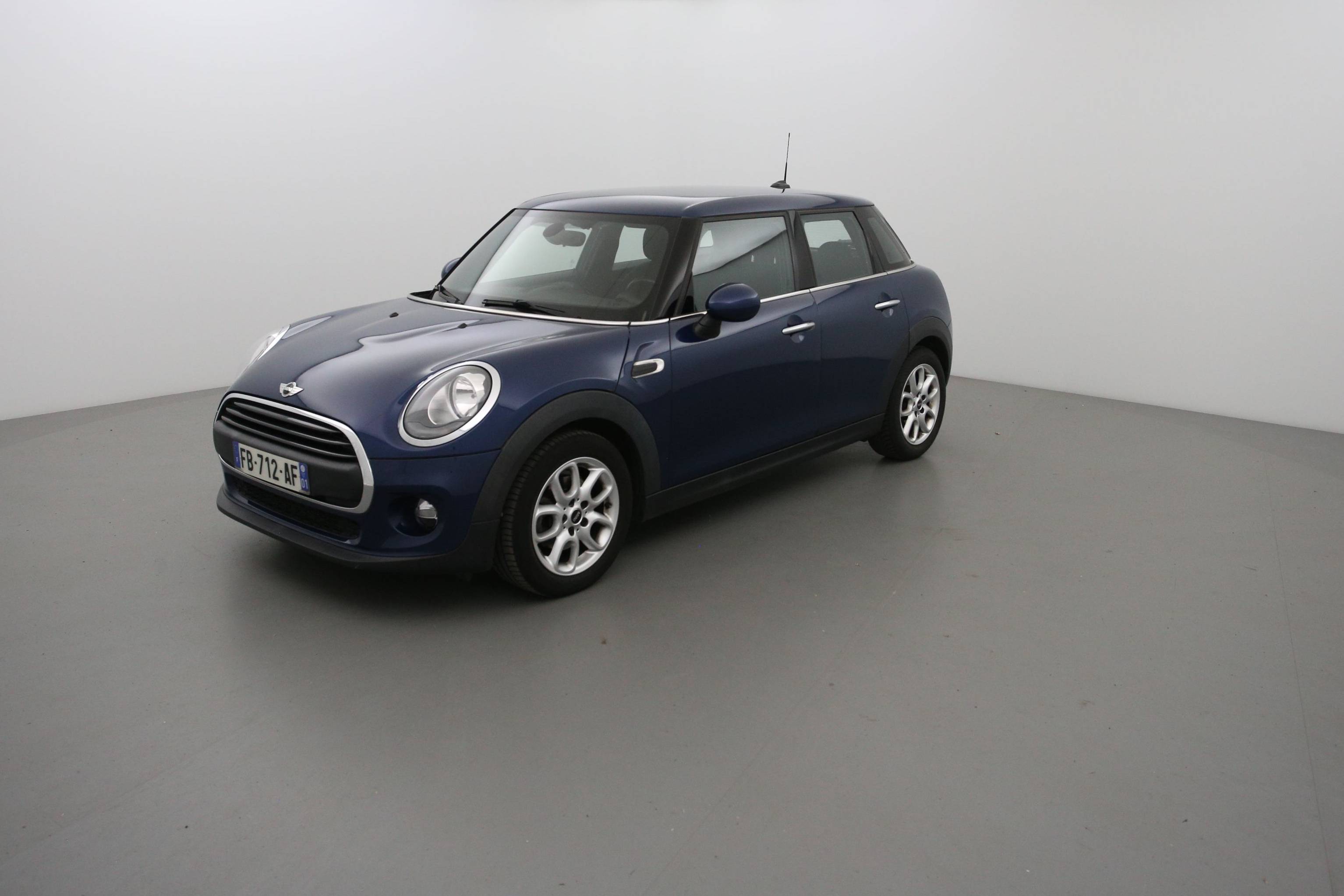 Mini HATCH 5 PORTES  One 102 ch Finition Salt occasion - Photo 1